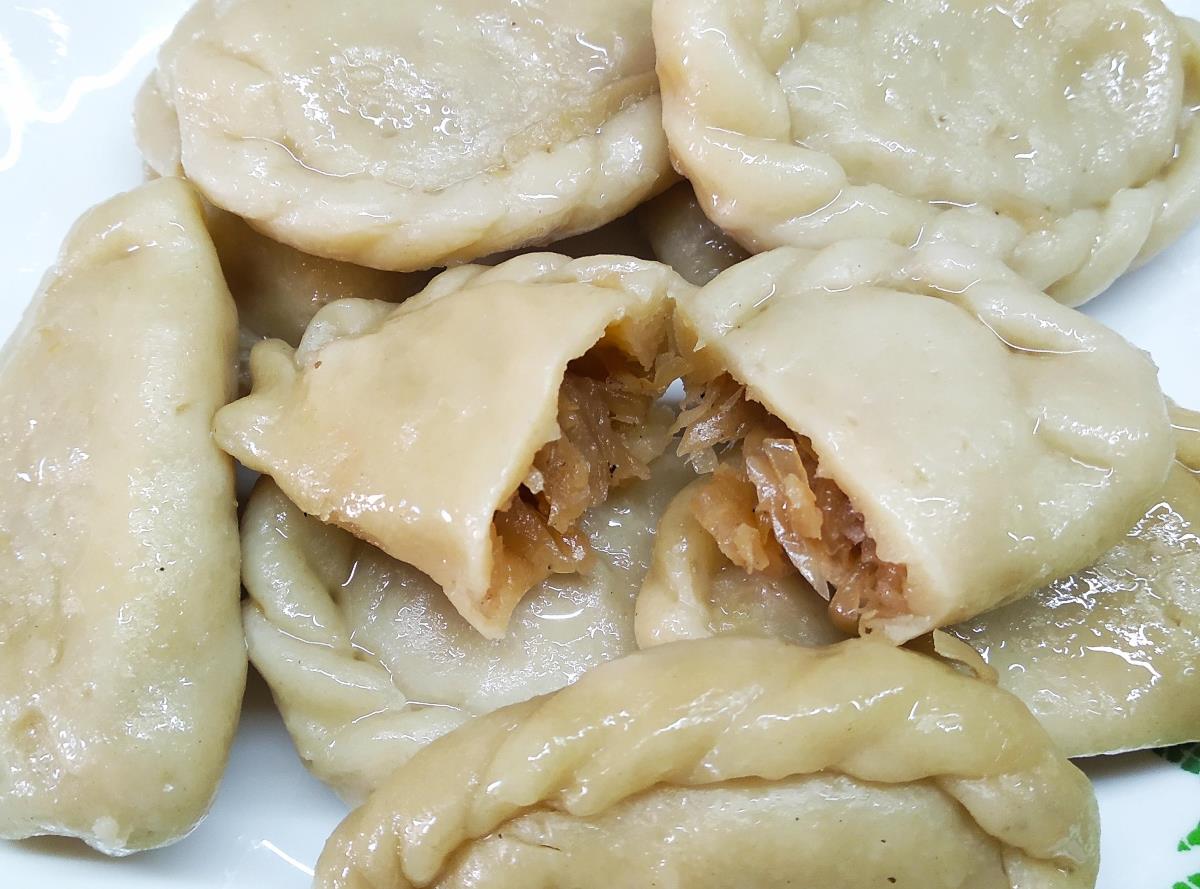 Вареники с жареной капустой