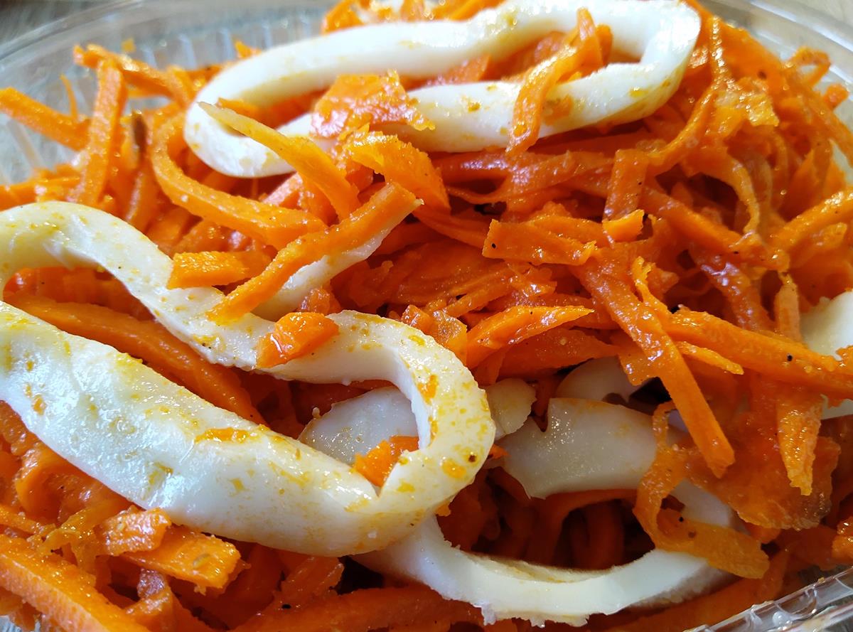 Салат "Морковь по-корейски с кальмаром" 150 г